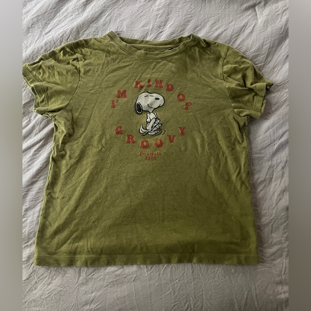 Uniqlo Peanuts « I’m Kinda Groovy » Snoopy Green T-shirt Size XS